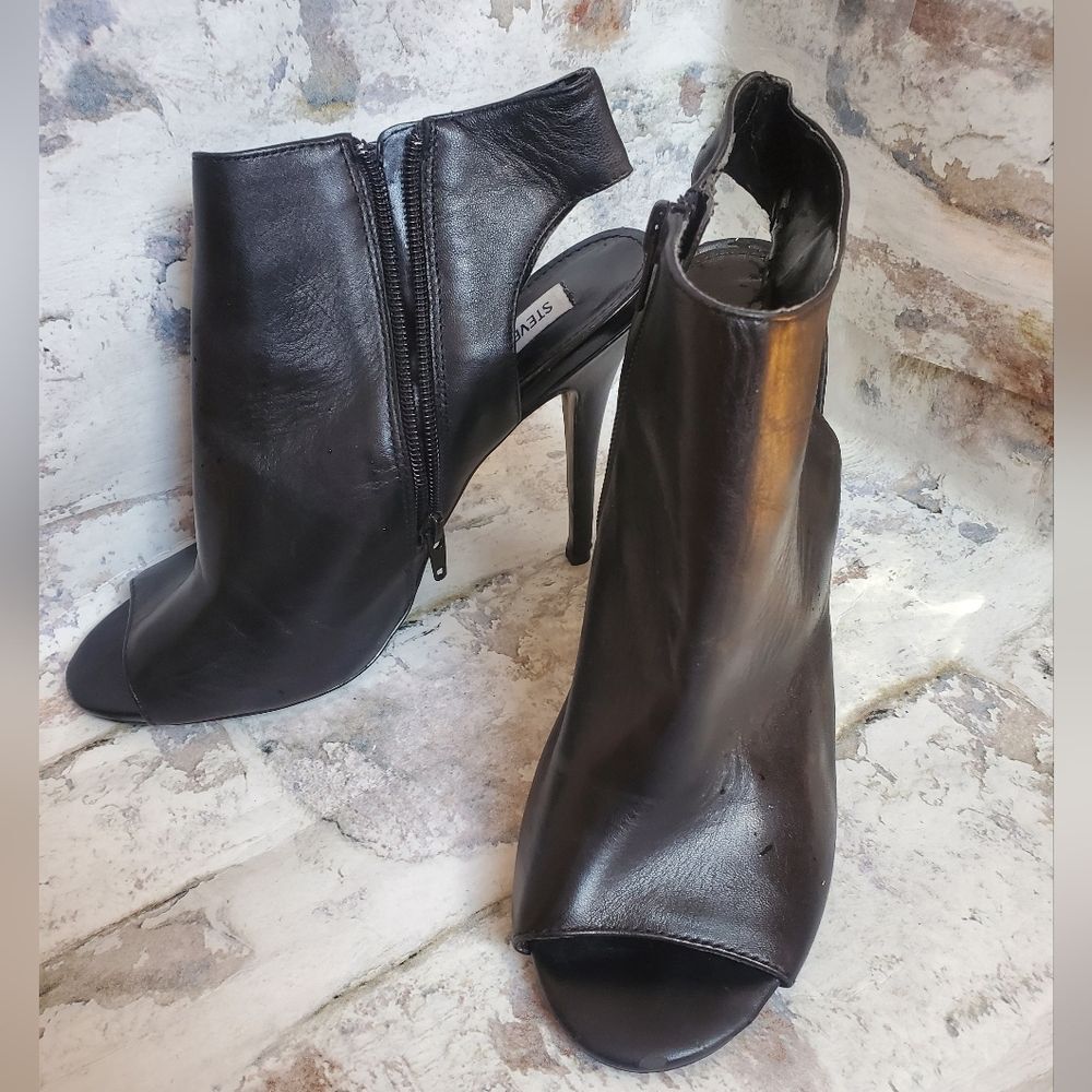 Steve Madden Rock & Roll Peep Toe Heels Leather Black Booties Size 9M